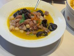 手剥莲子菱角-卯时·龙光雅宴·精致锡帮菜(惠山古镇店)