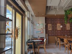 -必胜客(WOW昙华林店)