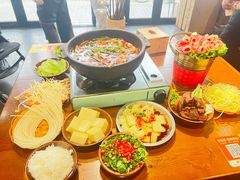 -黔有有贵州酸汤夺夺粉火锅(五味十字店)