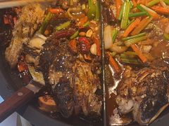 -鸣记脆皮烤鱼·海鲜烤鱼(三八广场店)