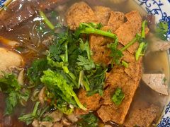-叶新小吃店(来凤小区总店)