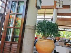 -亚龙湾喜来登·美景台大堂吧