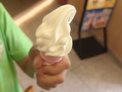 -麦当劳(展览路店)