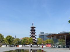 -龙华寺