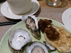 -华邑酒店·鲜艳全日自助餐厅