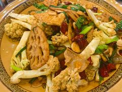 -老来福·非遗酸汤兔(凯旋路店)