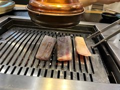 -臻牛烤肉