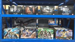 -逝水玩具折扣店