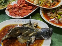 -四川小胡子海鲜(丁村万人海鲜广场店)