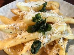 -MONICH牛排融合餐厅(和义大道购物中心店)