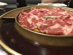 澳洲极品肥牛-猪啊牛呀羊啊铜盘烤肉(正大广场店)