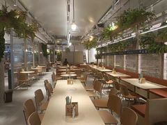 大堂-老乡鸡(上海白玉兰广场店)