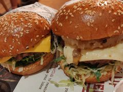 -The Habit Burger Grill 哈比特汉堡(复兴soho店)