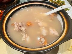 莲藕龙骨汤-渝信川菜 · 川味家常菜(财富购物中心店)