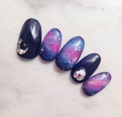 -朵拉定制美妆美甲