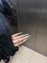 -芊屿芊浔美甲