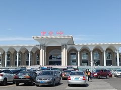 -伊宁站