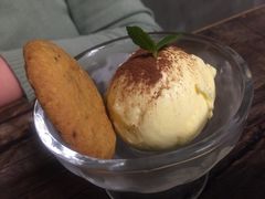 香草冰淇淋-HIGH FIVE哈福手工汉堡(桂林路店)