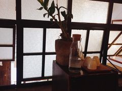靠窗位-知亘茶食