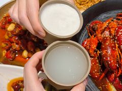 -肥肥虾庄·金牌油焖大虾(汉口城市广场店)