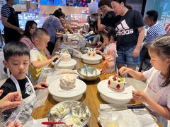 -巴黎贝甜(大宁国际商业广场店)