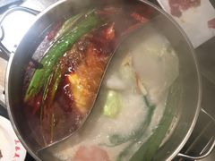 鸳鸯锅-焱三乐四川火锅店(经纬街店)