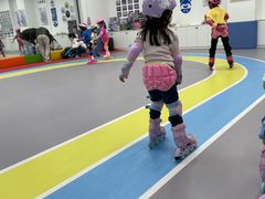-米高蓝斯克国际轮滑中心(中铁建店)