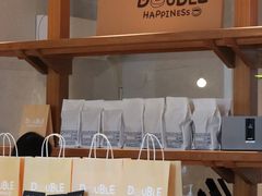 -DOUBLE HAPPINESS 双喜面包咖啡