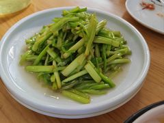 水芹菜-品鲜村农家菜·阳澄湖大闸蟹(总店)