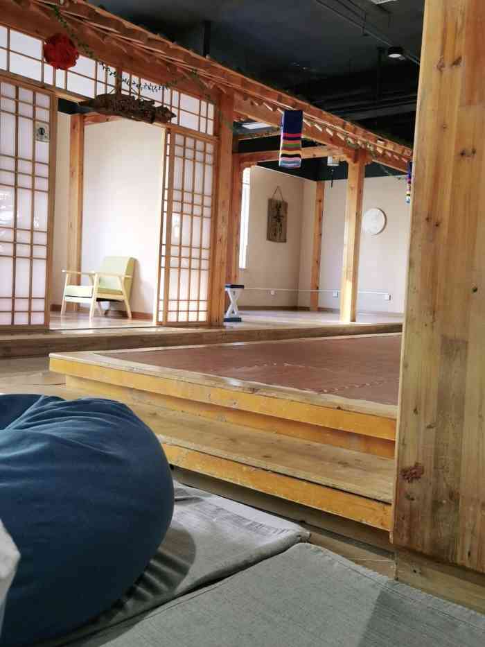 福泉宫汤泉洗浴-"一般吧,没多少项目,地方也不大,沙发小床.