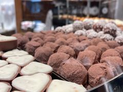 -Laderach 莱德拉(上海环贸iapm店)