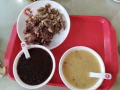 -闫家驴肉老店(华电一校店)
