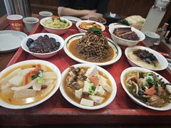 -蓝田九大碗民俗食府(蓝田店)