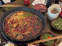 -黄潇洒老火锅(九眼桥宏济巷店)
