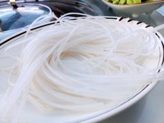 -雪乡人家东北菜·铁锅炖一切(高斯路店)