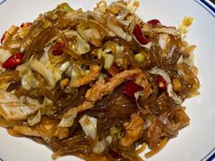 泡菜芍粉肉丝-老村长•湖北家常菜(南湖店)