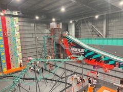 -极限PLAY运动娱乐新世界·团建派对潮玩休闲馆·室内蹦极高空游乐园