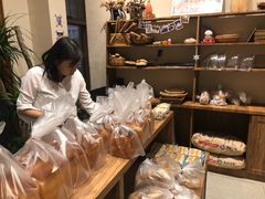 -沁屋面包店(人民东路店)