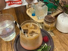 -FLOVIE FLORIST CAFE