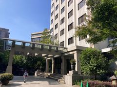-杭州西湖艺联君亭酒店(黄龙体育中心地铁口店)