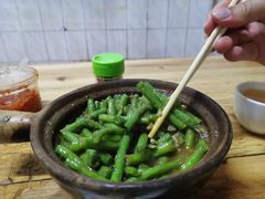 -海口滨海新村143号海南老字号炒菜店