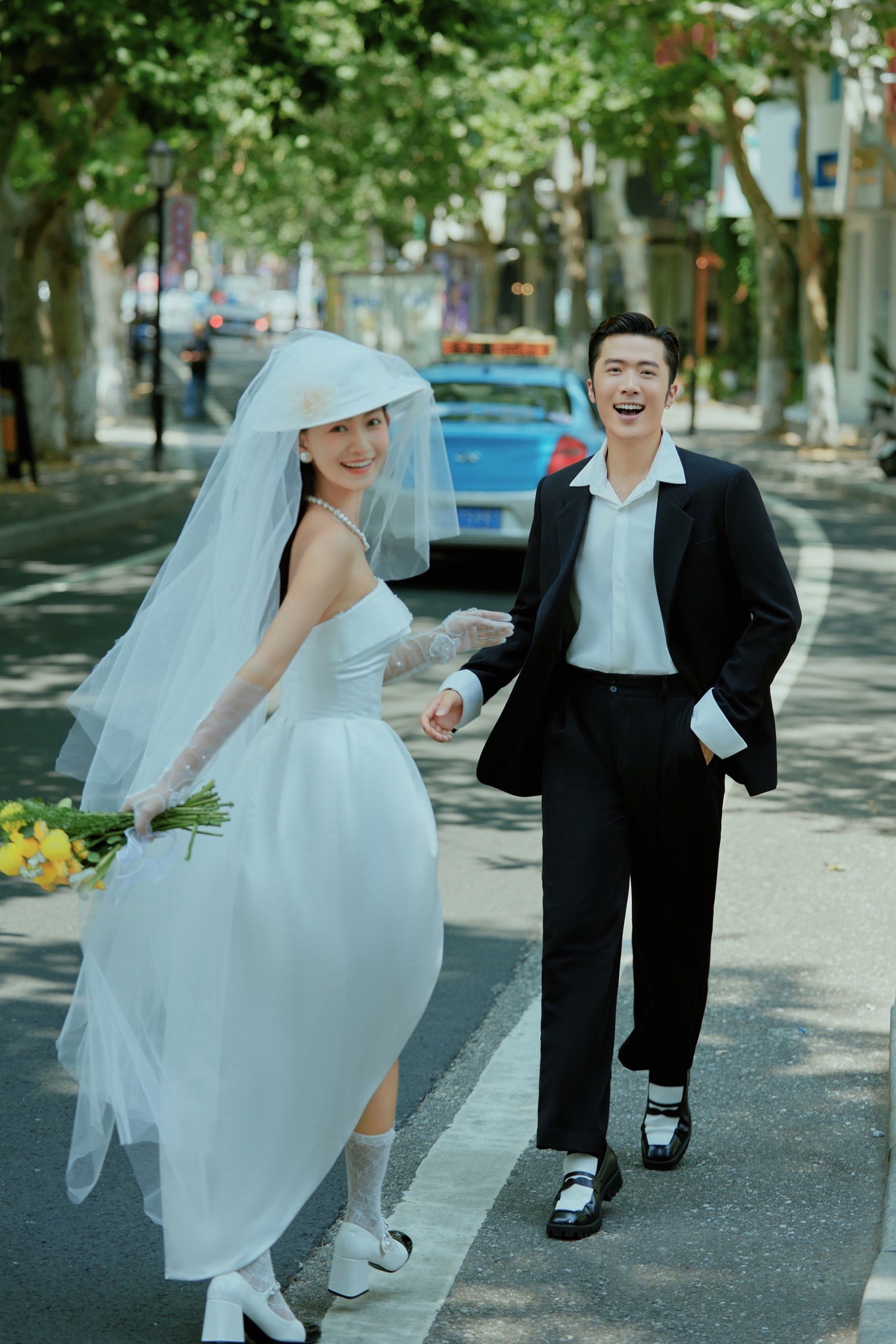 可盐可甜,比韩剧还浪漫的街拍婚纱照