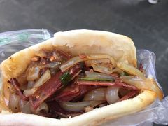夹牛肉凉粉-小陈方酥锅盔(古城总店)