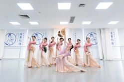 -深舞形体民族舞蹈工作室