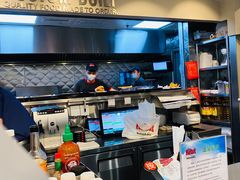 -The Habit Burger Grill 哈比特汉堡(世博店)