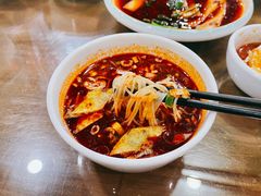 一口香酸汤面-盛唐府乾州酸汤面