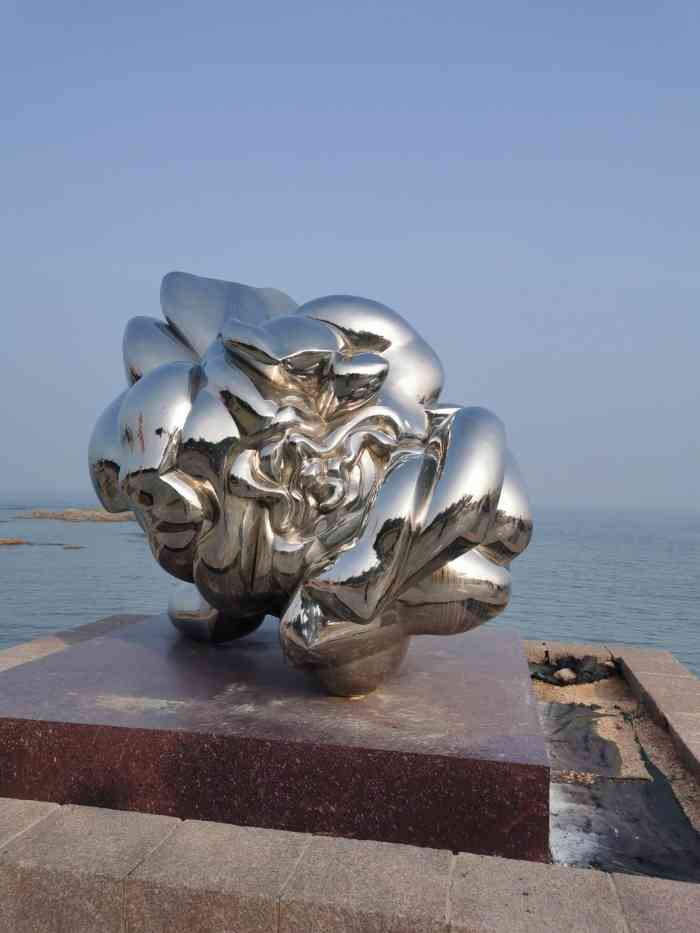 海滨雕塑园-"青岛海滨雕塑园是青岛市区整条观光带上雕塑.