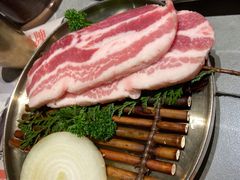 -草家酱蟹炭火烤肉店(珲春南路一店)