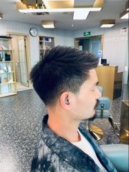-即型男士理发工作室