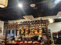 -黄桷树曹家私房菜(江与城店)